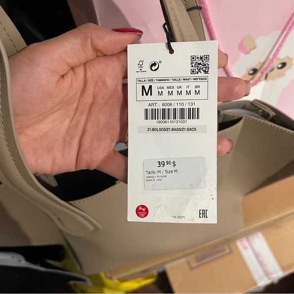 Zara Tote Beige Colour - Picture 2 of 3